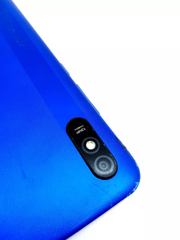 TELEFON SMARTFON REDMI 9A 2/32GB SAM (RYSY NA APARACIE Z TYŁU)