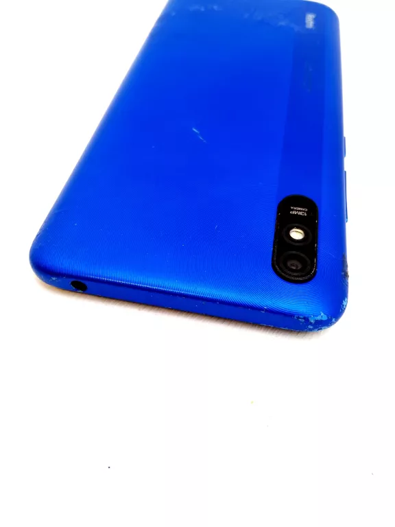 TELEFON SMARTFON REDMI 9A 2/32GB SAM (RYSY NA APARACIE Z TYŁU)