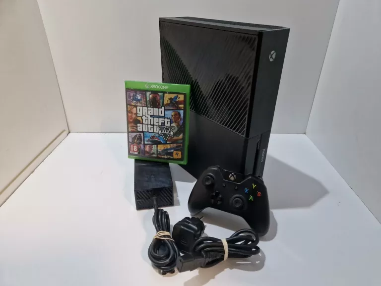 KONSOLA XBOX ONE 1540 500GB + GTA V