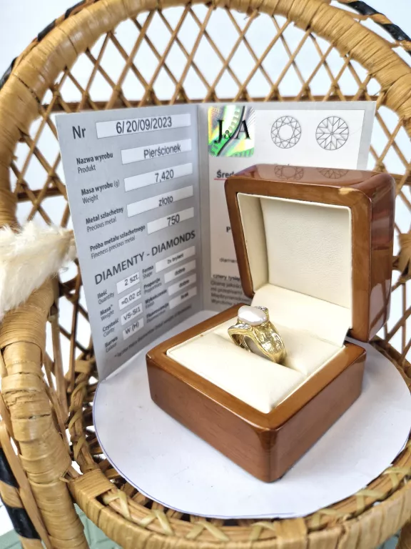 PIERŚCIONEK DIAMENTEM 0.02CT 1X PERŁA 18K 7.42G  (WYC.4100)