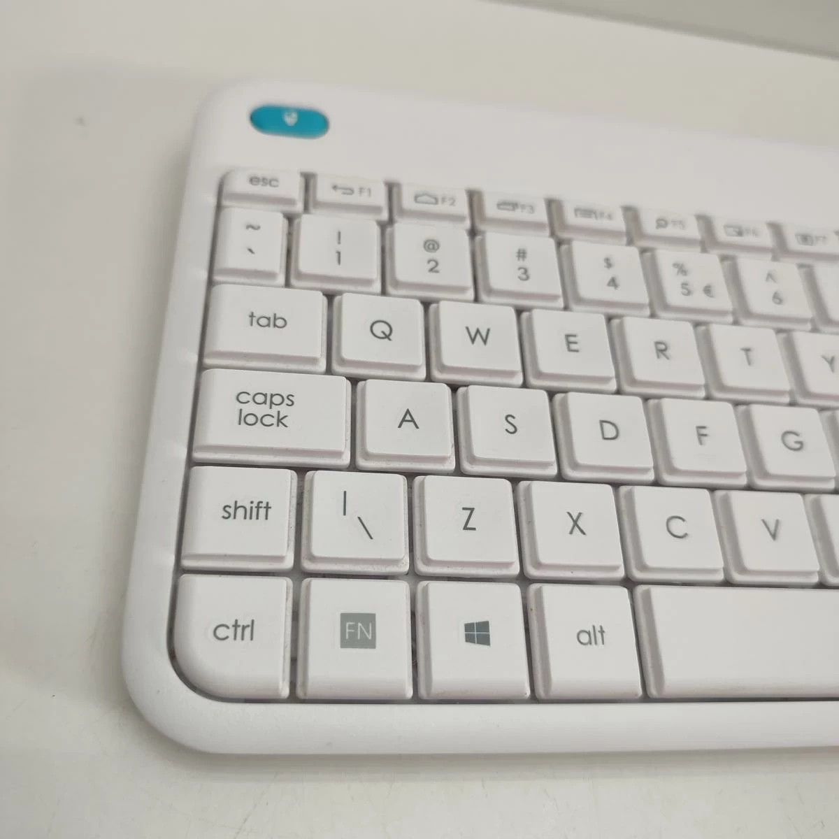 klawiatura-bezprzewodowa-touch-logitech-k400-plus-ean-gtin-5099206059412