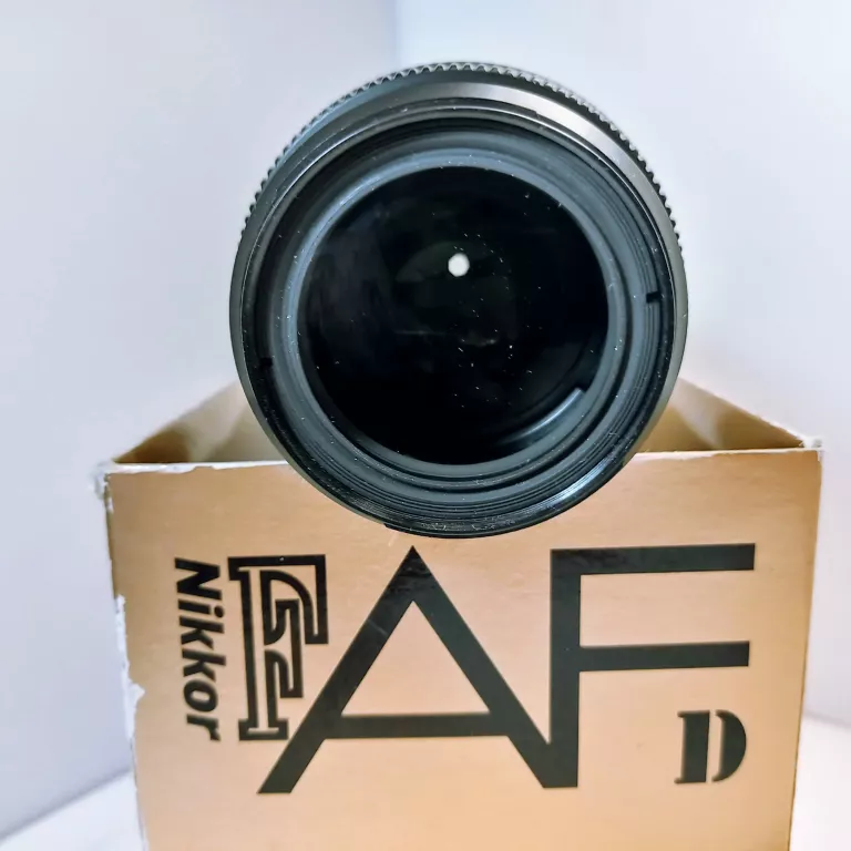 NIKON AF NIKKOR 75-240MM 1:4.5-5.6