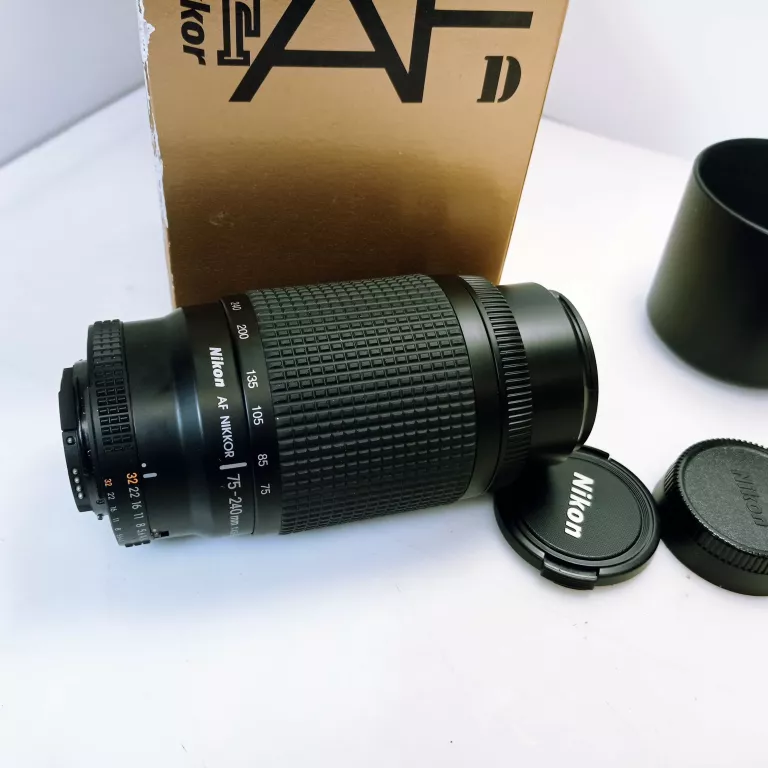 NIKON AF NIKKOR 75-240MM 1:4.5-5.6