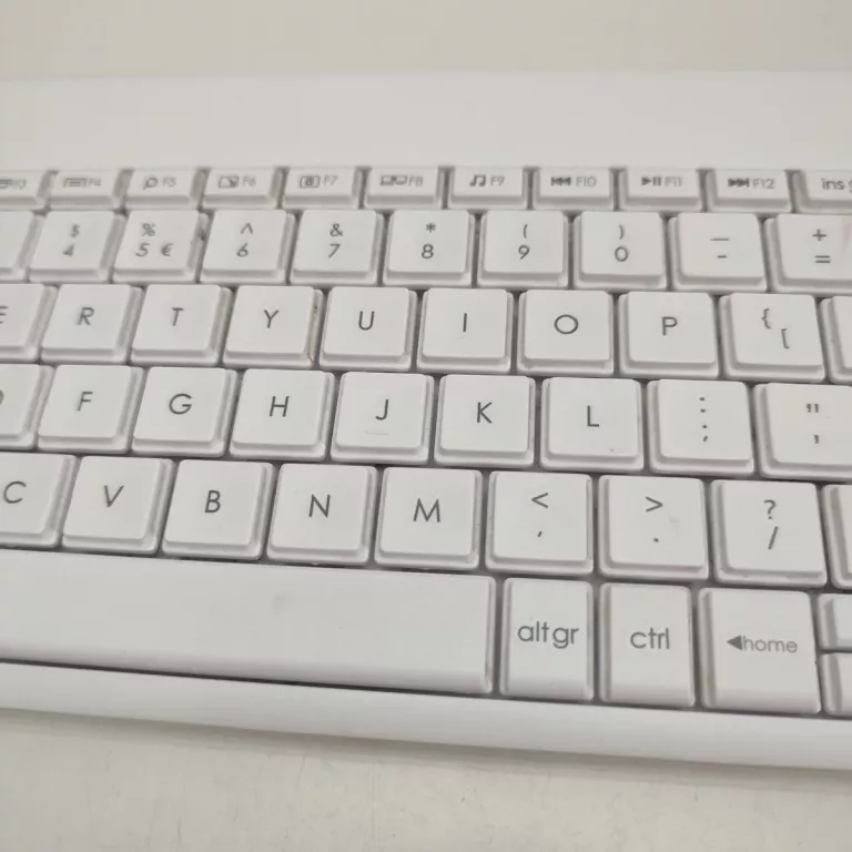 klawiatura-bezprzewodowa-touch-logitech-k400-plus-stan-11323-2