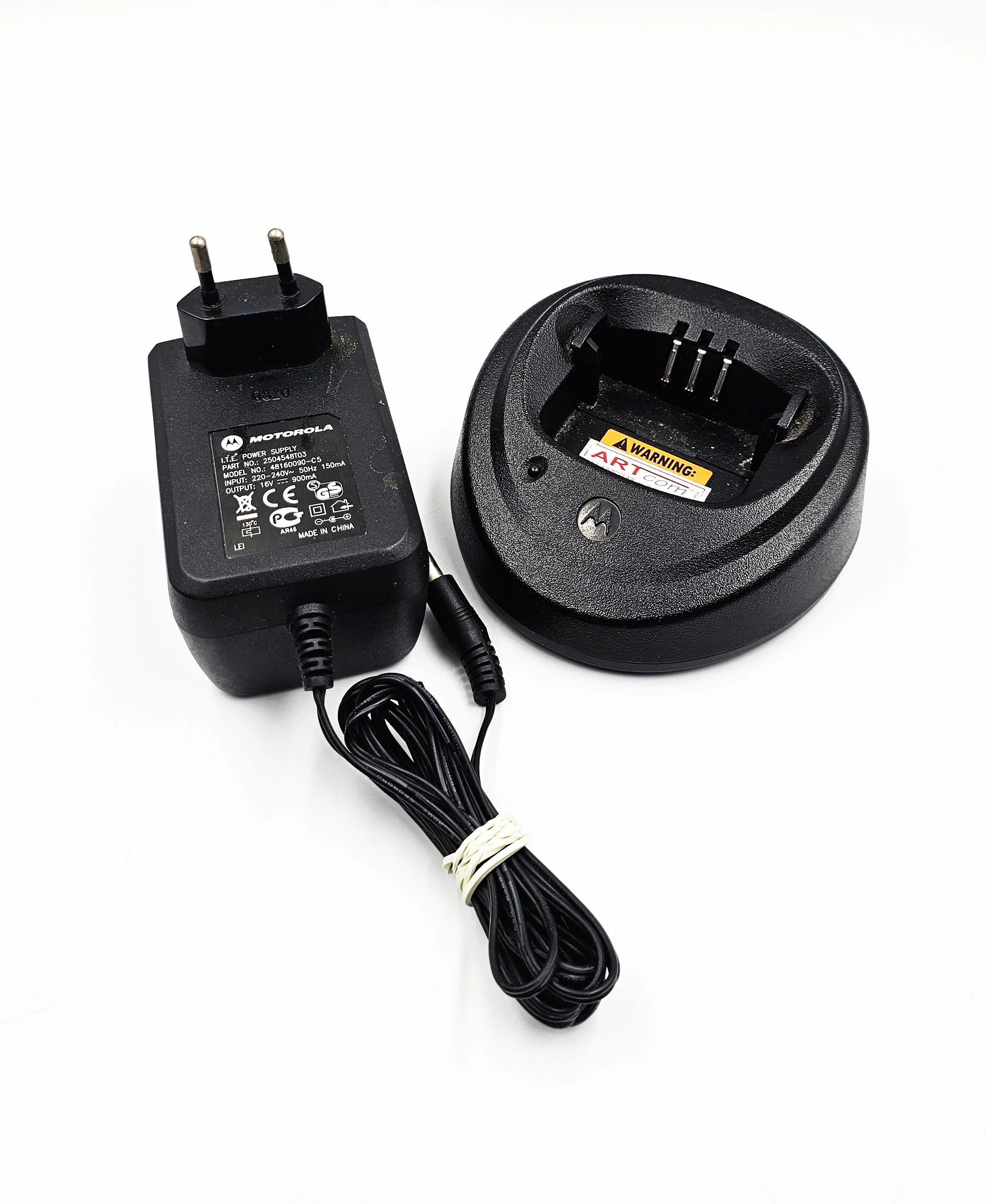 radiotelefon-motorola-dp1400-typ-vhf-ladowarka-model-dp1400