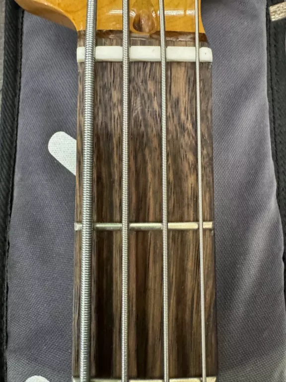 GITARA BASOWA FENDER SQUIER PRECISION