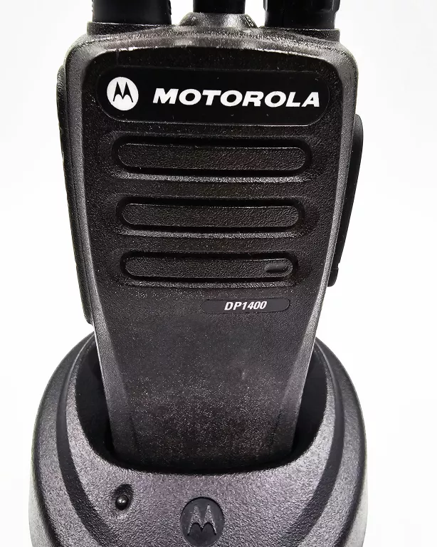 radiotelefon-motorola-dp1400-typ-vhf-ladowarka-marka-243385-478461