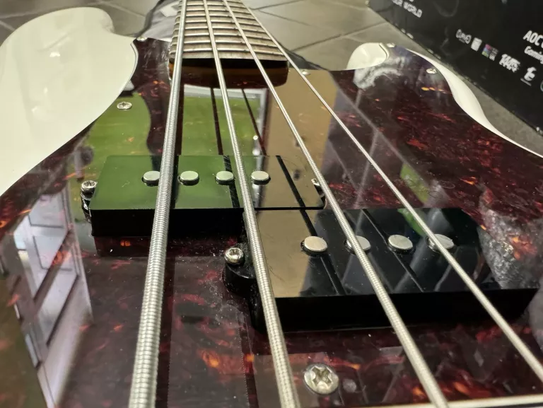 GITARA BASOWA FENDER SQUIER PRECISION