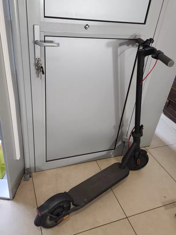 HULAJNOGA ELEKTRYCZNA XIAOMI ELECTRIC SCOOTER 4 LITE NE GWARANCJA