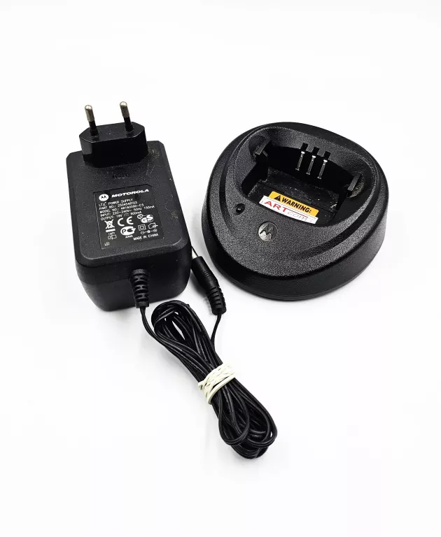 radiotelefon-motorola-dp1400-typ-vhf-ladowarka-model-dp1400