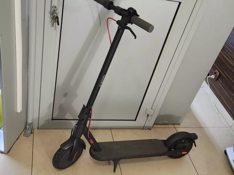 HULAJNOGA ELEKTRYCZNA XIAOMI ELECTRIC SCOOTER 4 LITE NE GWARANCJA