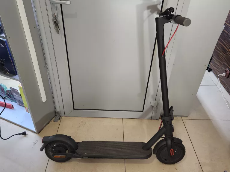HULAJNOGA ELEKTRYCZNA XIAOMI ELECTRIC SCOOTER 4 LITE NE GWARANCJA