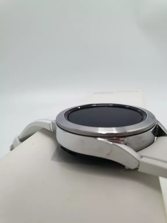 SMARTWATCH SAMSUNG GALAXY WATCH4 CLASSIC