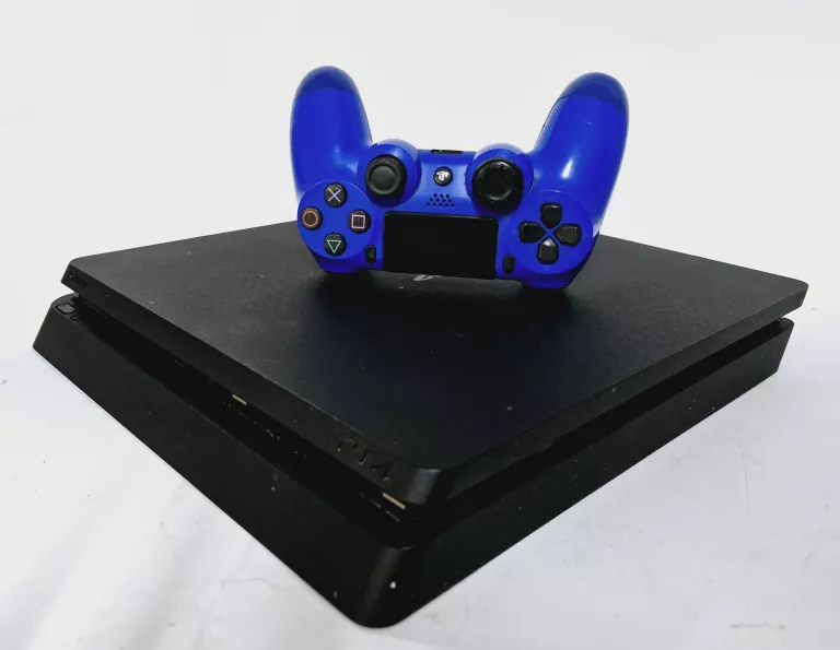 KONSOLA PS4 SLIM 1TB + PAD