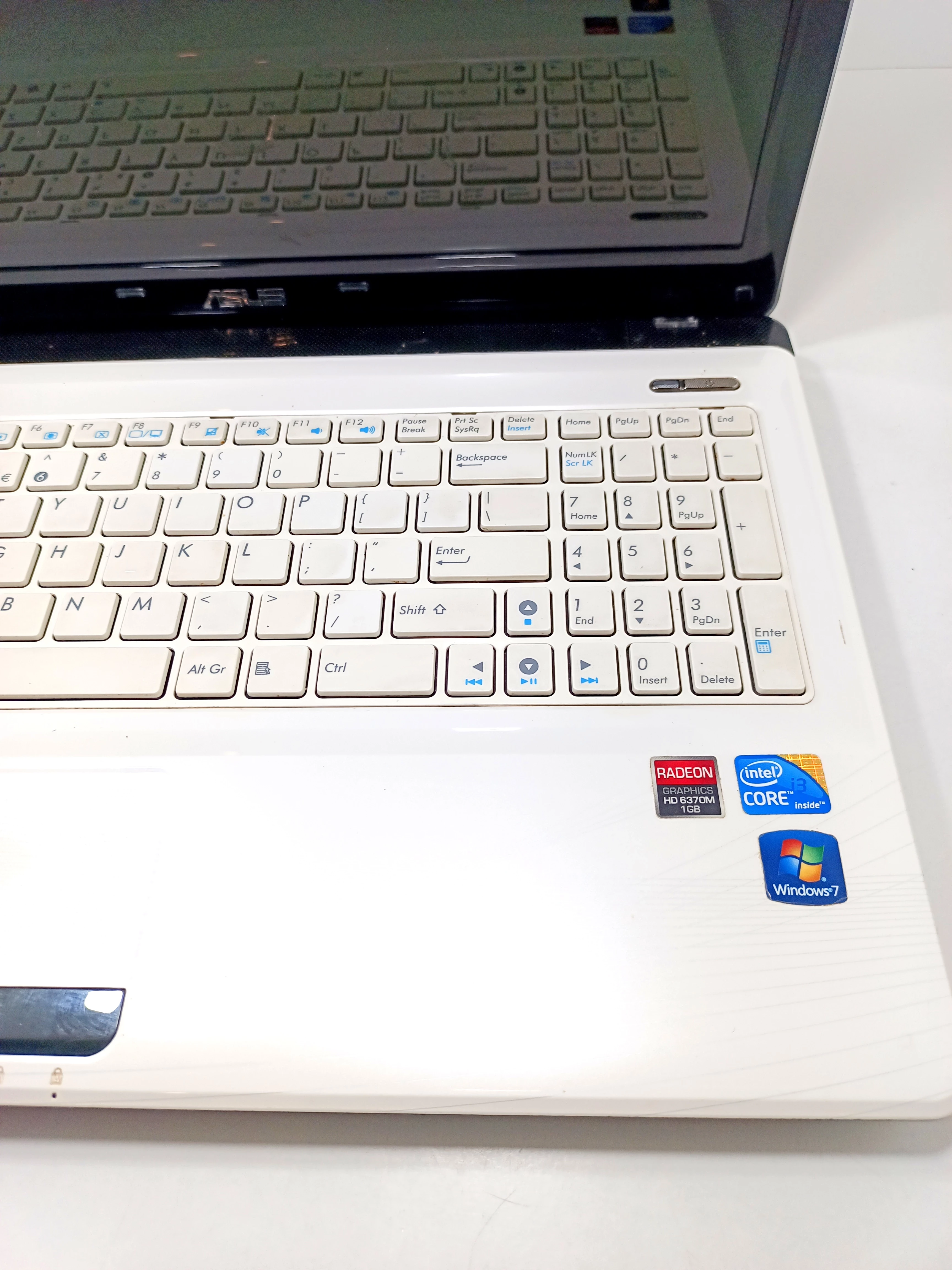 laptop-asus-k52j-i3amd-radeon-hd6300m-3gb320gb-pojemnosc-dysku-320