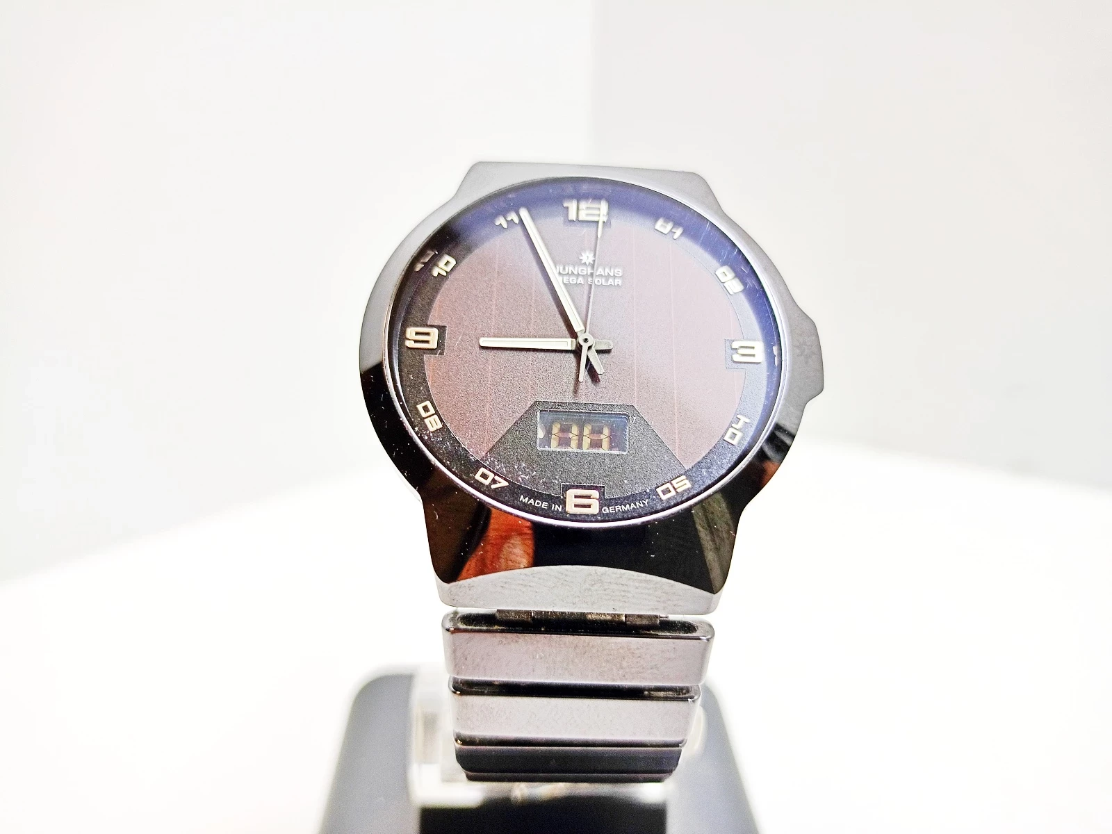 zegarek-junghans-spektrum-mega-solar-18143644-mechanizm-18738-5