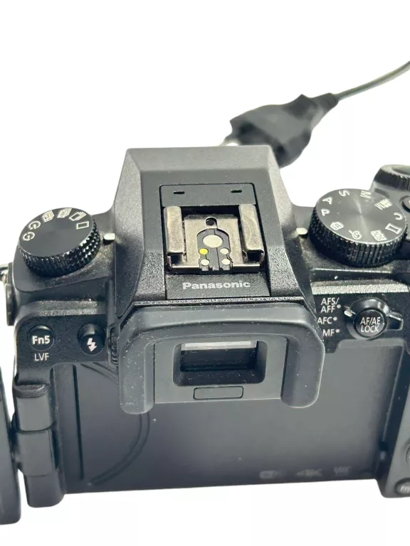 PANASONIC LUMIX DMC-G7 + 3 BATERIE + ŁADOWARKA OPIS!!