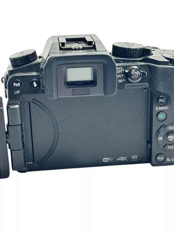PANASONIC LUMIX DMC-G7 + 3 BATERIE + ŁADOWARKA OPIS!!