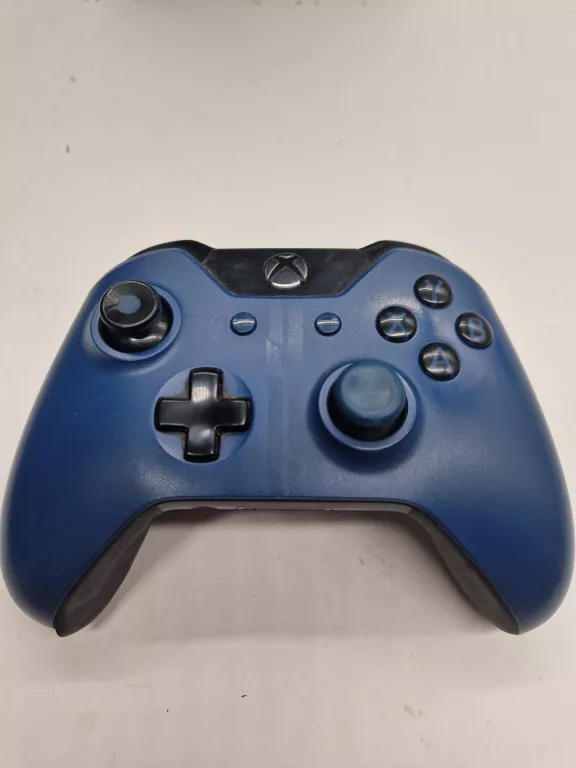 KONSOLA XBOX SERIES X 1 TB KOMPLET + GRA MORTAL KOMBAT 1