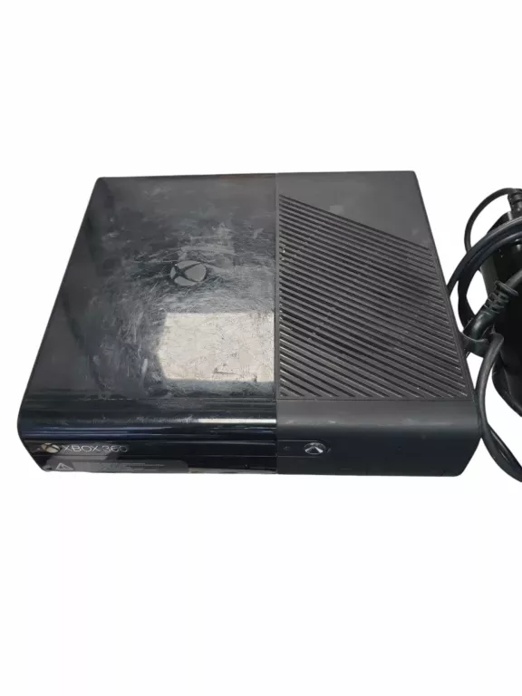 KONSOLA XBOX 360 + GRY