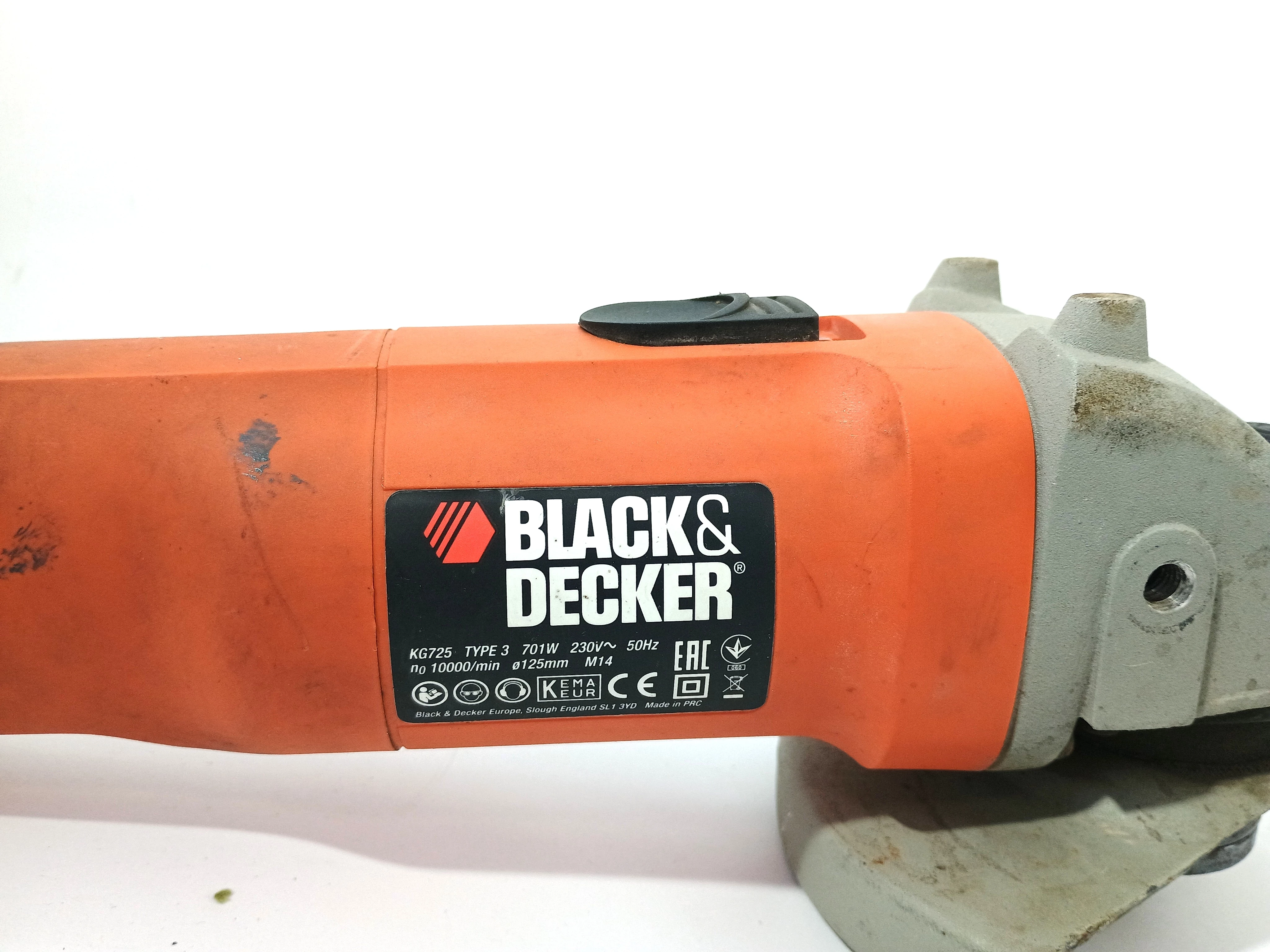 szlifierka-katowa-black-decker-kg725-kod-producenta-kg-725