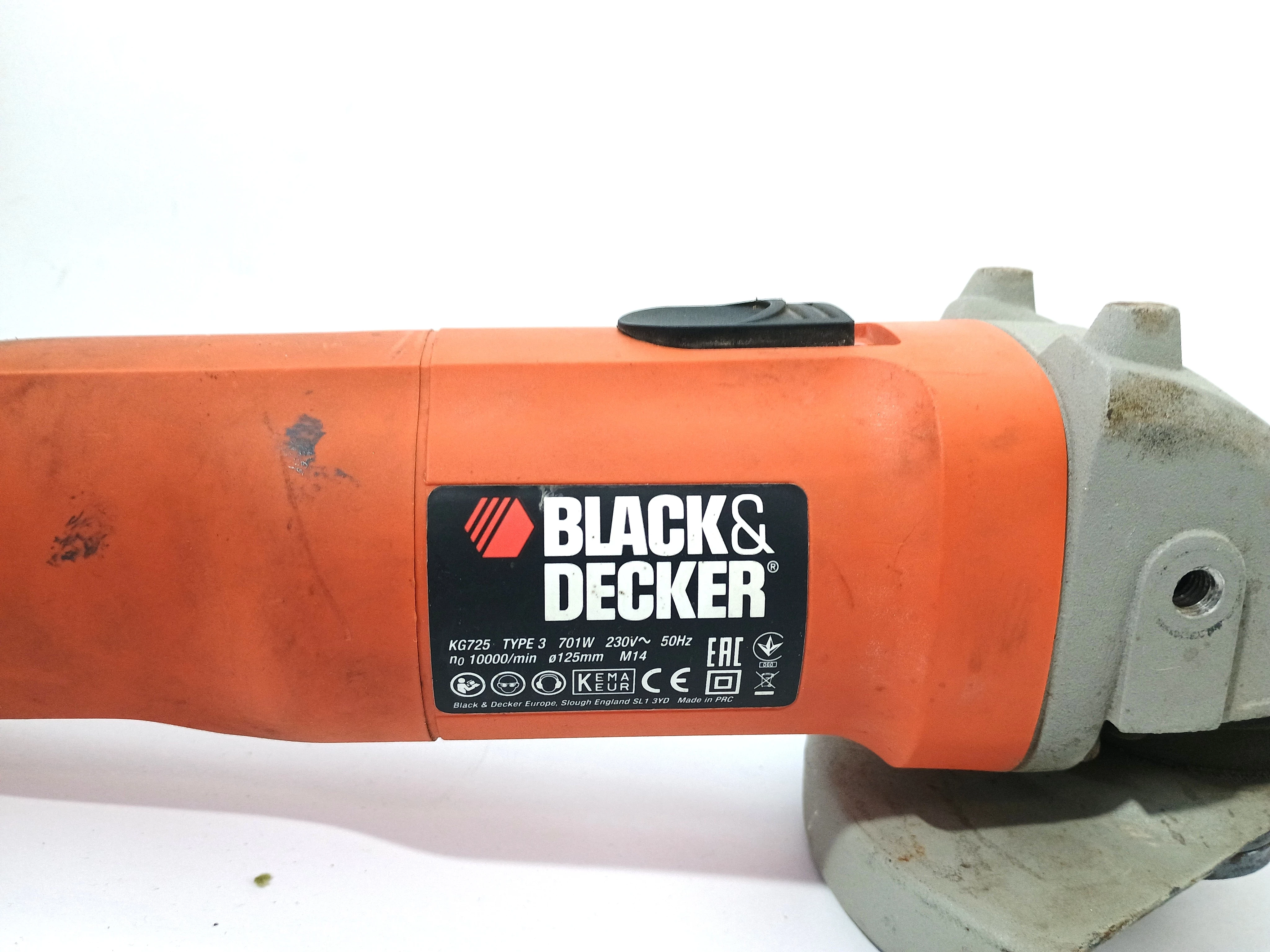 szlifierka-katowa-black-decker-kg725-rodzaj-zasilania-128529-2