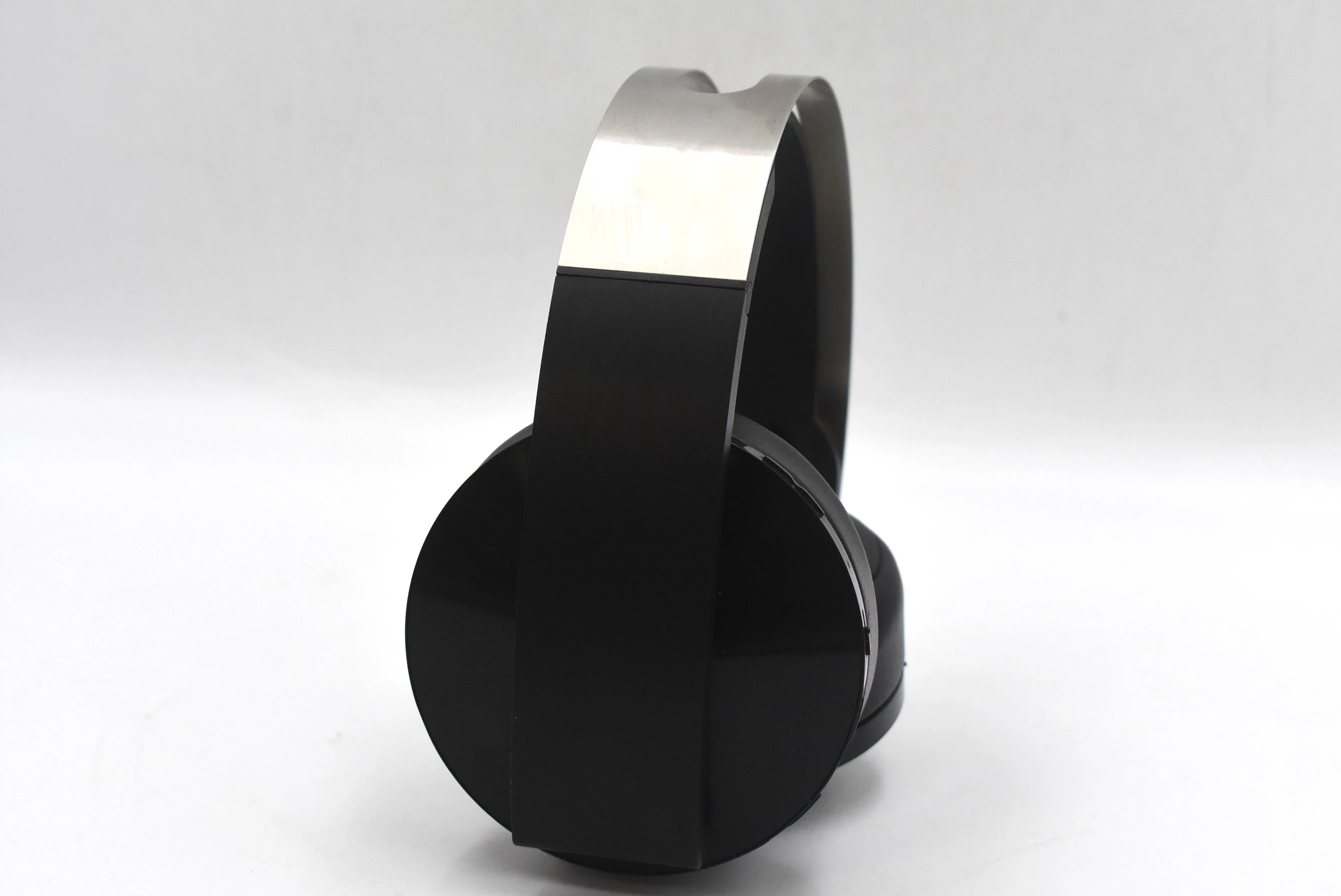 sluchawki-sony-ps4-platinum-cechya-0090-producent-248798-942082