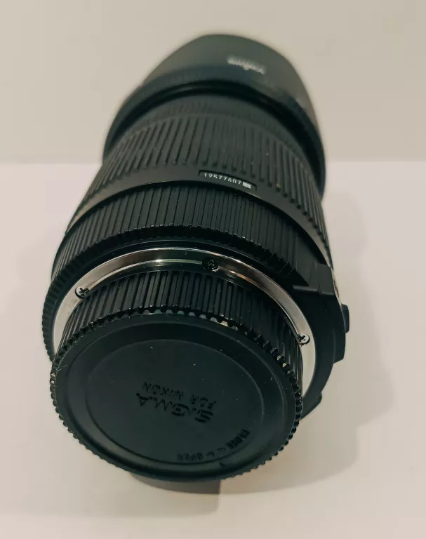 APARAT NIKON D5000 Z OBIEKTYWEM SIGMA ZOOM 18-250MM TORBA ŁADOWARKA