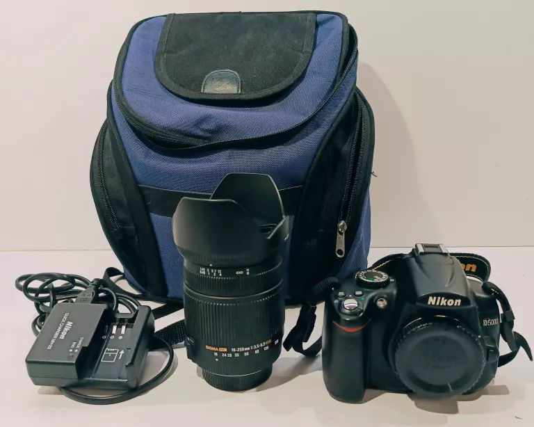 APARAT NIKON D5000 Z OBIEKTYWEM SIGMA ZOOM 18-250MM TORBA ŁADOWARKA