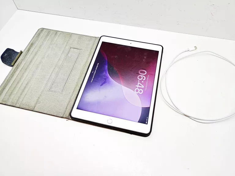 TABLET APPLE IPAD A2270 8GEN + ETUI