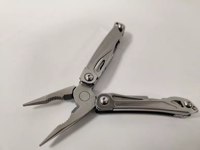 MULTITOOL LEATHERMAN WINGMAN KABURA