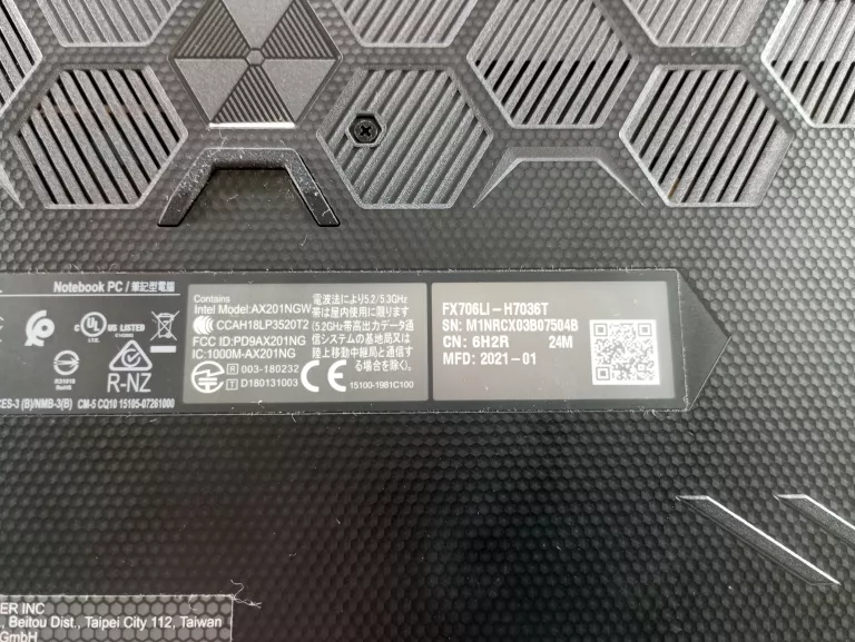 LAPTOP GAMINGOWY ASUS TUF GAMING F17 FX706LI-H7036T 17,3"