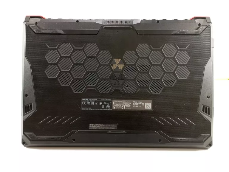 LAPTOP GAMINGOWY ASUS TUF GAMING F17 FX706LI-H7036T 17,3"