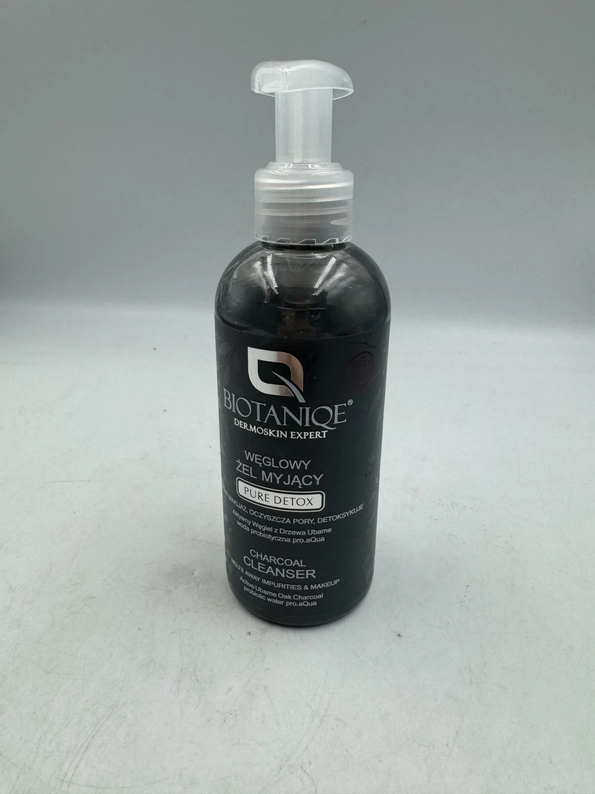 biotaniqe-pure-detox-weglowy-zel-myjacy-200-ml-chopina-2-katowice