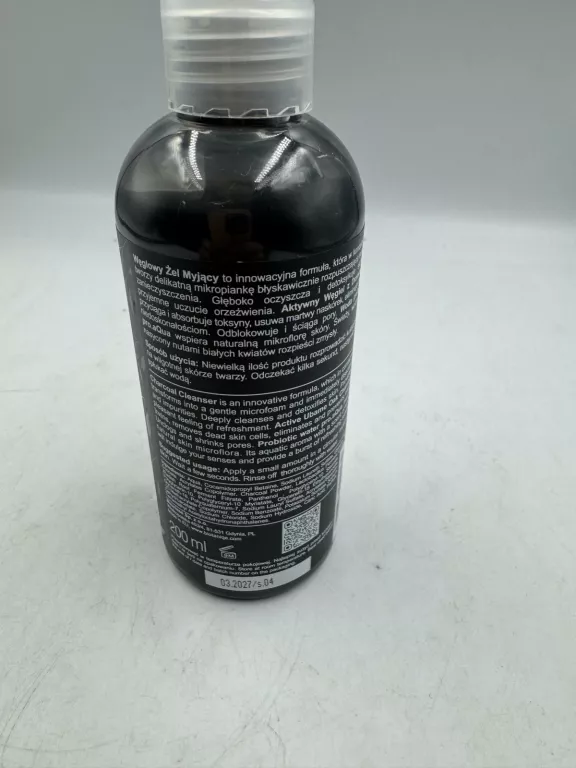 biotaniqe-pure-detox-weglowy-zel-myjacy-200-ml-ean-gtin-5902853092162