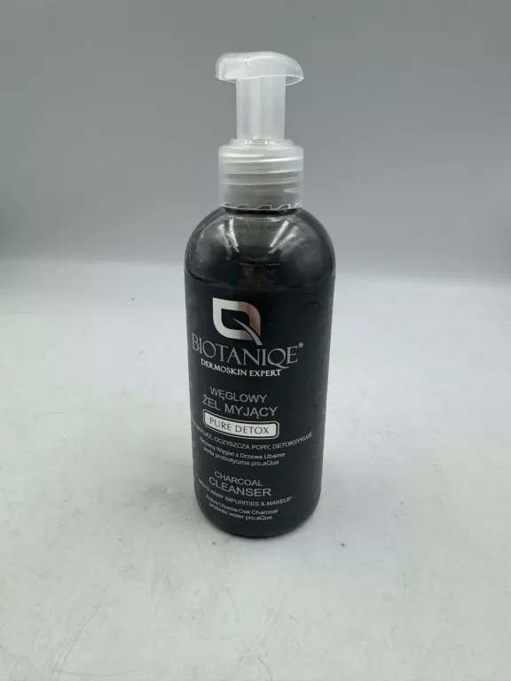 biotaniqe-pure-detox-weglowy-zel-myjacy-200-ml-chopina-2-katowice