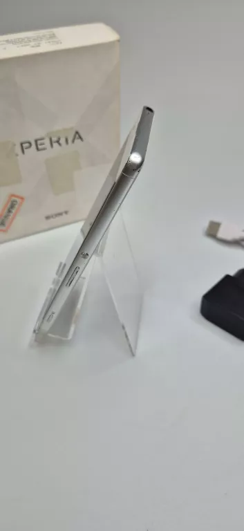 TELEFON SONY XPERIA XA 16GB,KOMPLET