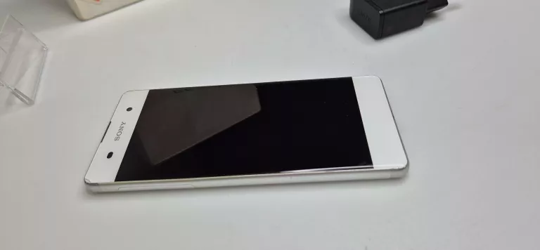 TELEFON SONY XPERIA XA 16GB,KOMPLET