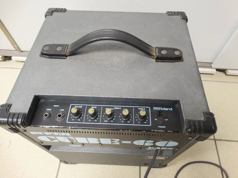 ROLAND SUPER CUBE-60 BASS