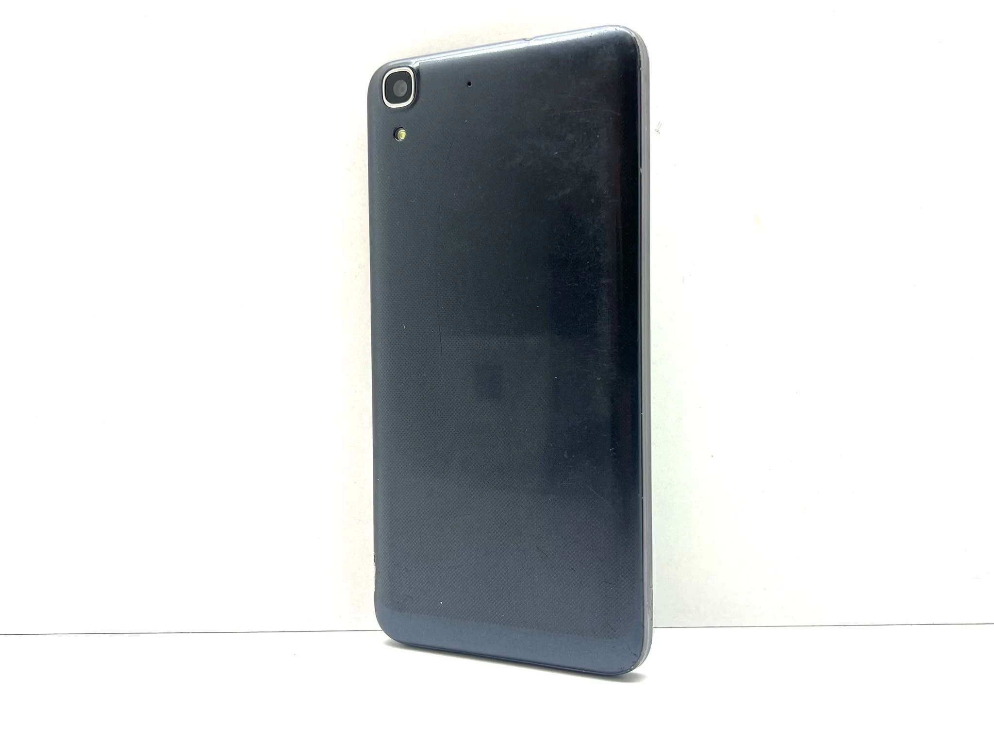 telefon-huawei-y6-scl-l01-nie-czyta-sim-ean-gtin-6901443112029