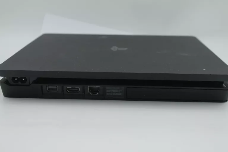 KONSOLA PS4 SLIM / CUH 2016A / 500GB + PAD