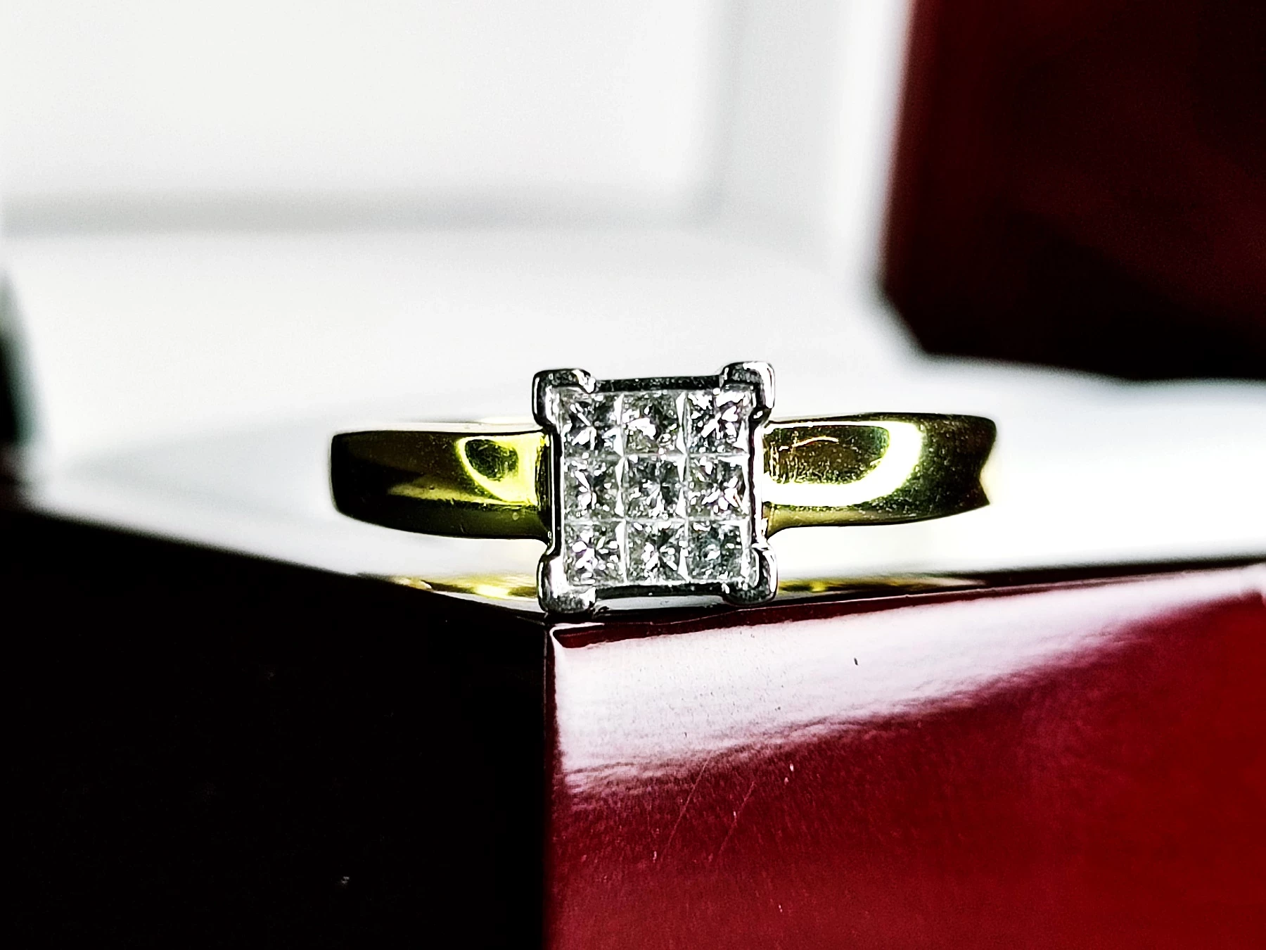 zloty-pierscionek-kwadrat-z-diamentami-359g750-rodzaj-2205-16