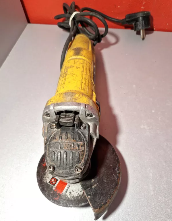 SZLIFIERKA KĄTOWA DEWALT DWE 4151