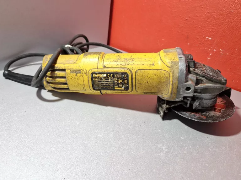 SZLIFIERKA KĄTOWA DEWALT DWE 4151