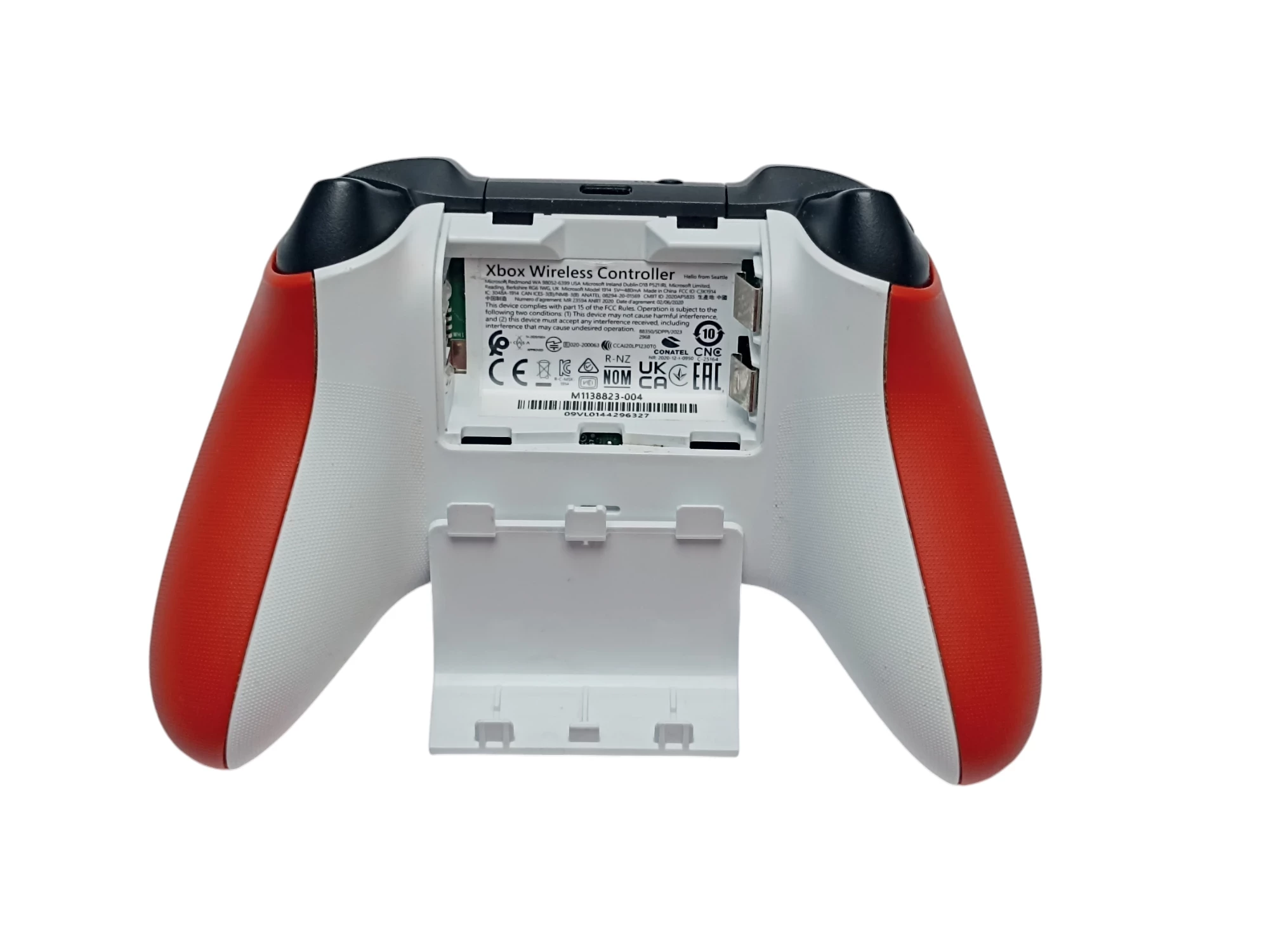 konsola-xbox-series-s-pad-ean-gtin-0196388205875