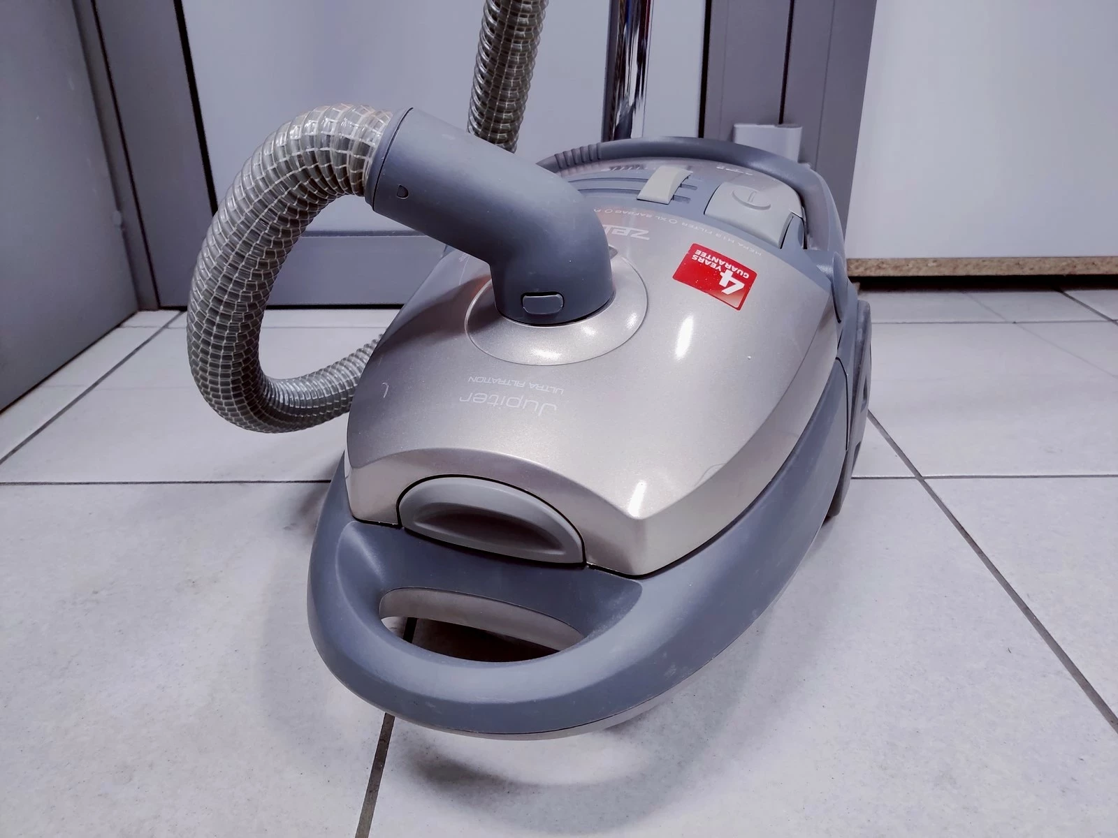 odkurzacz-zelmer-jupiter-zvc425ht-1000w-moc-89000