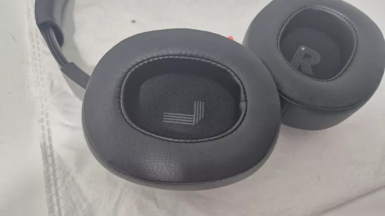 SLUCHAWKI JBL TUNE 720BT