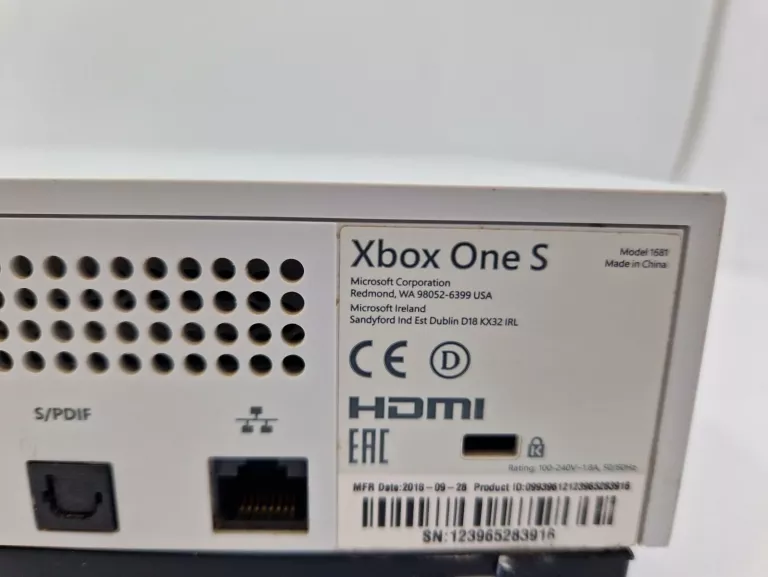 KONSOLA XBOX ONE S 1TB SOLO