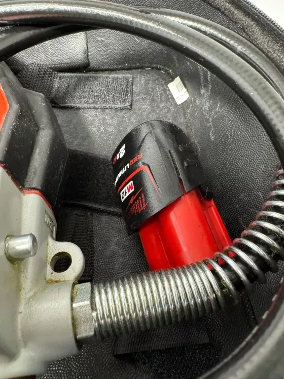 SMAROWNICA TOWOTNICA AKUMULATOROWA MILWAUKEE M112GO TORBA
