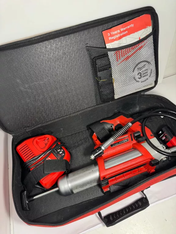 SMAROWNICA TOWOTNICA AKUMULATOROWA MILWAUKEE M112GO TORBA